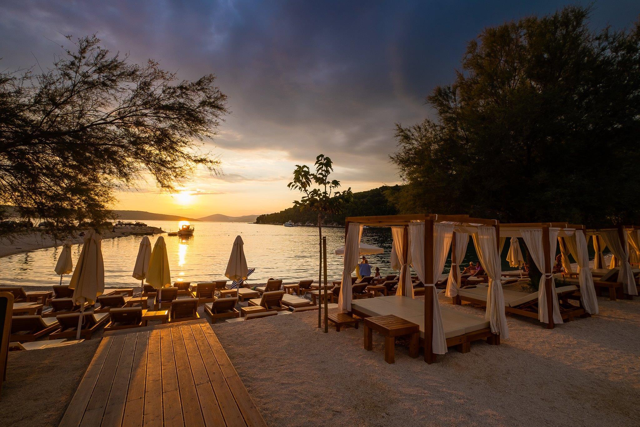 โรงแรมซาโลนา พาเลซ โซลิน ภายนอก รูปภาพ
